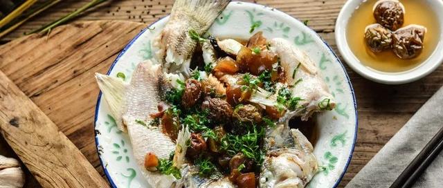 隔夜菜、隔夜肉、隔夜水吃了会致癌？这8种最好扔掉！