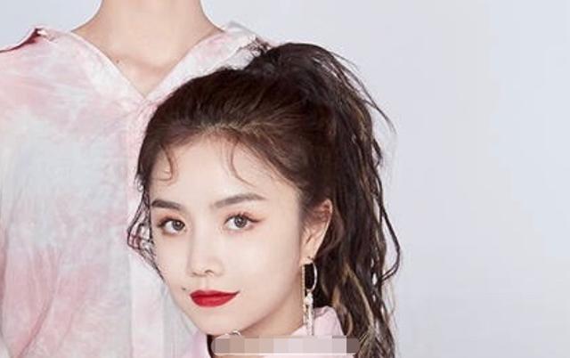 9号放映厅|THE9晒正面照营业，赵小棠臭脸抢镜，风格各异难打破出道失业魔咒