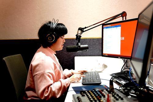 公司|求职遭婉拒，上海90后视障女孩自主创业，成多平台有声书主播