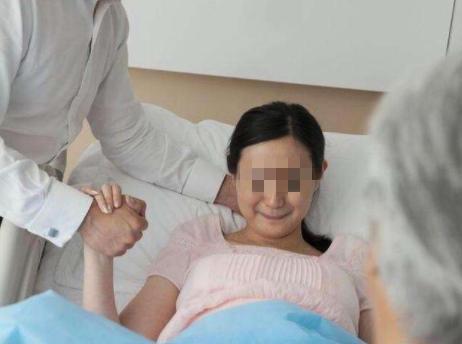 你的育儿经▲产妇生子遭遇实习大夫观摩，太尴尬，准妈妈要提前知道的尴尬事