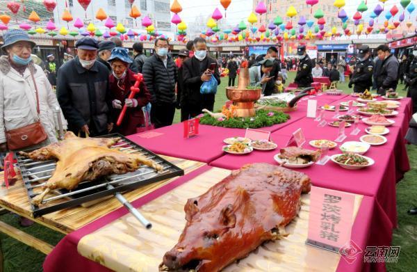 美食|云南楚雄“禄丰味道”美食街开街