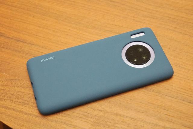 华为mate40发布之际，聊聊mate30半年使用感受和配件