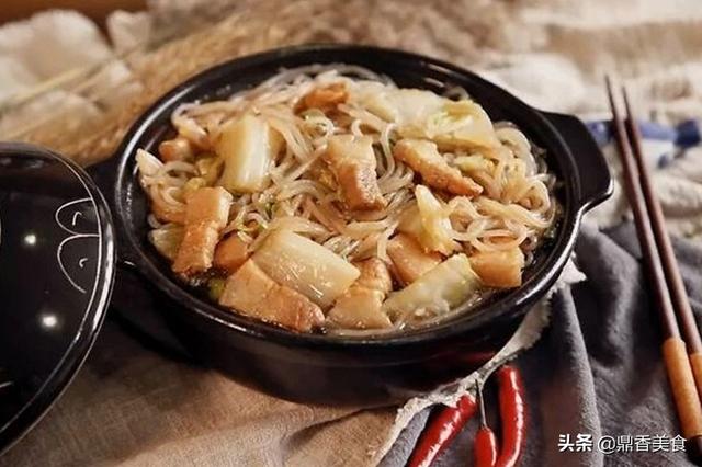 做白菜肉炖粉条，牢记"2放1窍门"，做对了，鲜香爽滑，不坨块