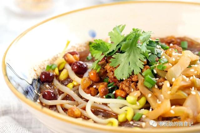 3分钟就能学会，欲罢不能的酸辣粉，秒杀街边小吃店