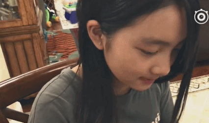 [细雨微凉]黄磊女儿穿露腰bra上热搜引争议：孙莉，你怎么养的女儿！