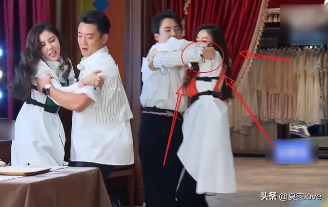 老猫念诗|《跑男》男女嘉宾配合叼玫瑰，网友却注意到郭麒麟的手，太绅士