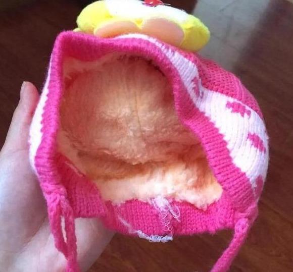 [超级宝妈]“孩子刚出生，婆婆竟然带来这些廉价衣服！”网友奉劝：知足吧