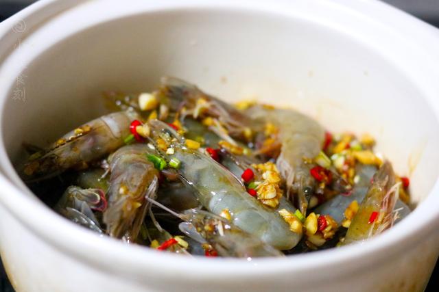 家有孩子多吃这虾，Q弹劲道，鲜嫩爽口，无需久炖，焖一下就出锅