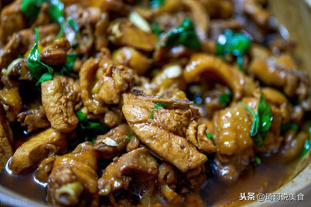 烧鸡块炖鸡汤，千万别焯水，大厨教你“2放1不放”，比饭店还香