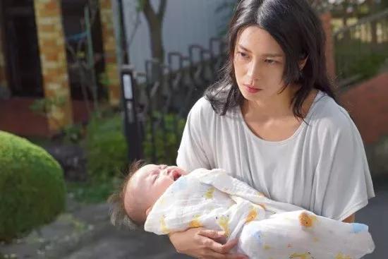 【超级宝妈】致新手妈妈：没有真正的感同身受，请多给一点关爱可好？