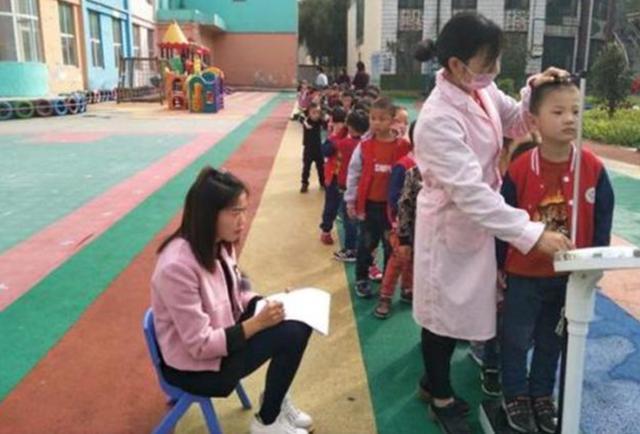 亲人族|孩子若这3个部位＂短＂，将来或许不会太高，看看你家娃有在其中吗