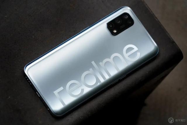 Realme 真我 V5｜不止「奥利给」