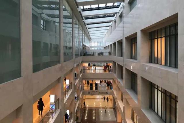 外科医生|“男子看完报告后比耶，我相信他读到一个好消息”，杭州医生“二楼后座”图文今天刷屏