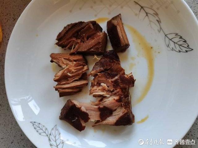 情报站｜周末来道家庭小炒酱肉炒萝卜吧，配上粗粮软煎饼超美味