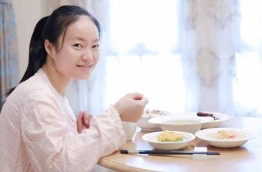 超级宝妈|女性是否已经成为妈妈，通过3个部位能发现，看看唐艺昕就知道了