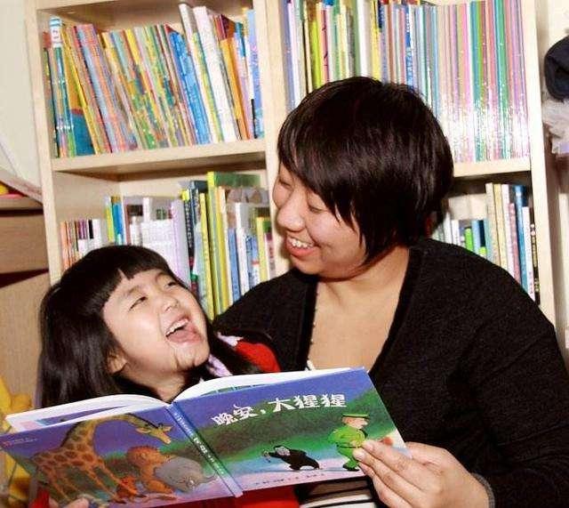 「你的育儿经」孩子聪不聪明看手就行了？没依据，但家长这样陪孩子真能提高智商