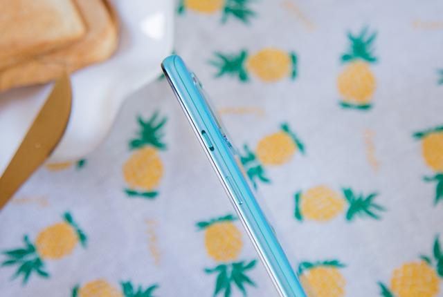 巨真实！用户晒单新手机，微博和朋友圈的文案天差地别