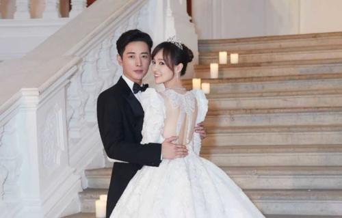 桃气十足|39岁罗晋近照曝光，身材五五分，大肚腩藏不住，真成中年大叔了