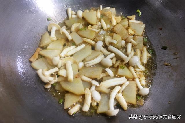 明日大雪，用6种食材做一锅特色面食，好吃又营养，冷天吃真舒服