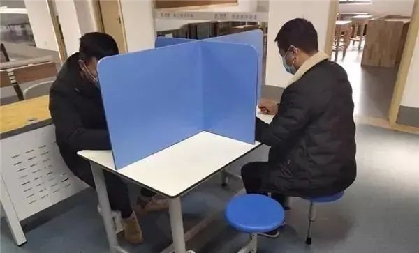 暖先生格调▲这所学校20人确诊！两地紧急叫停开学！开学这件事：宁可事前听骂声，不要事后听哭声！