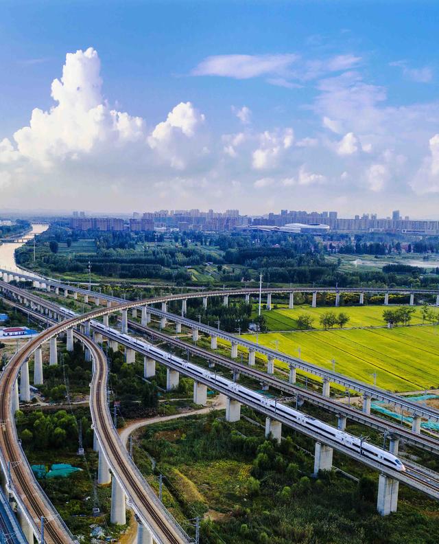 公里|2021年长三角铁路建设投资规模超750亿元