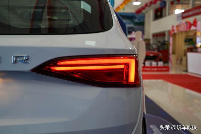 9万不到197马力，而且还是7座大空间！捷途X90实拍