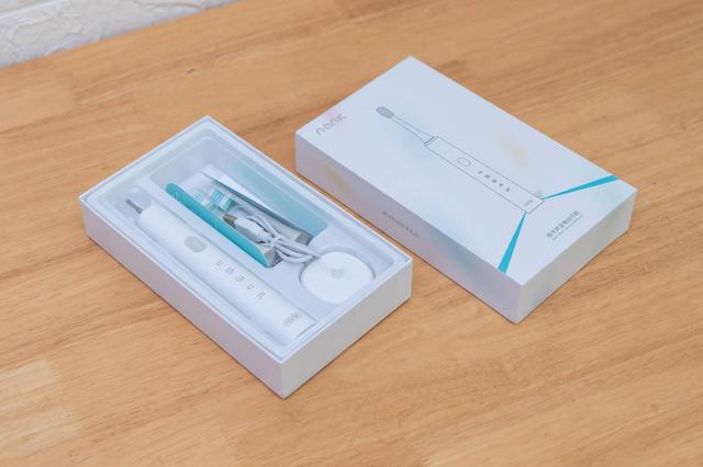 好看还好用的超声波电动牙刷，南卡Shiny开箱