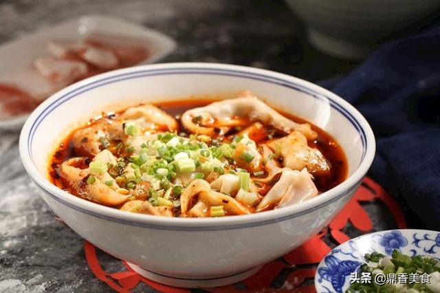 冬至包馄饨，还是这种味的好吃，鲜香又滑嫩，一口一个香，真过瘾