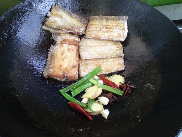 忆美好时光|它是鱼腥的“死对头”，炖鱼时加一点，鱼肉更鲜嫩，一点都不腥！