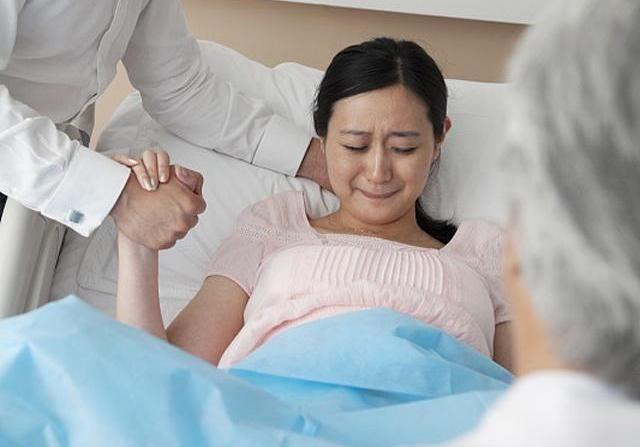 『超级宝妈』孕晚期肚子大不方便，出门尽量做到这几点，保护自己和宝宝的健康