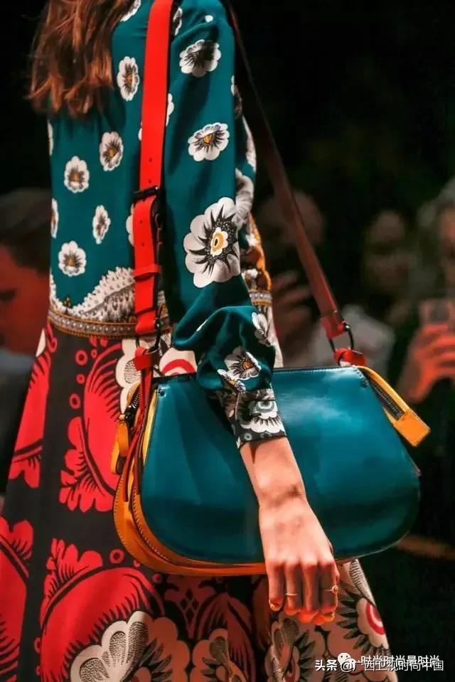 第五大道注意到这个小细节~你与时尚就是一“袖”之隔的距离