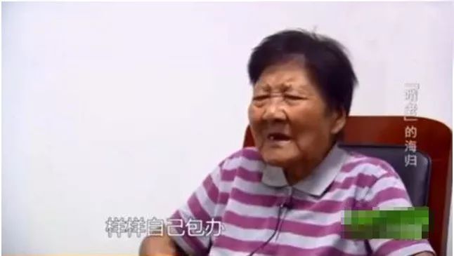 暖先生格调▲蔡少芬狠心逼6岁女儿下厨，竟遭上万网友谩骂：为什么让孩子做饭，我想这才是最完美的答案