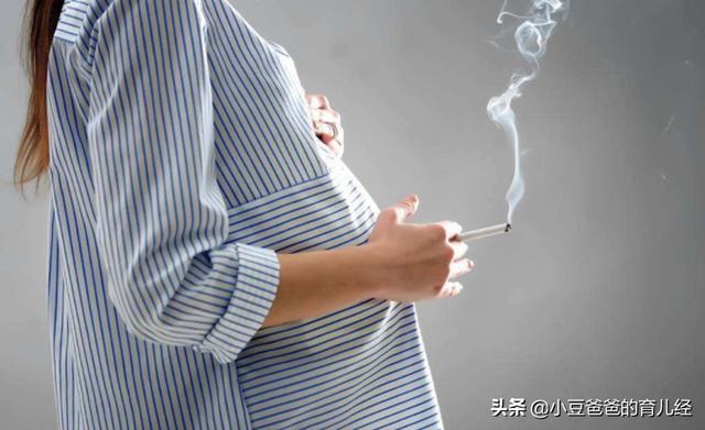 孕妇一天5次“拿快递”，老公跟踪之后大怒提出离婚，网友：活该