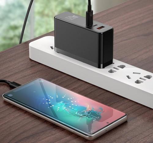 为何氮化镓充电器成为了快充市场的爆款？