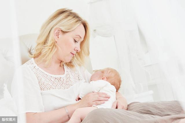 【你的育儿经】母乳喂着喂着，宝宝圆了妈妈粗了，哺乳拥有好身材，试试这三招