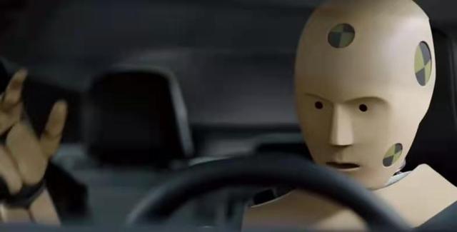 帕萨特变“硬”了！中保研打出全G优秀评分，网友：你敢信？