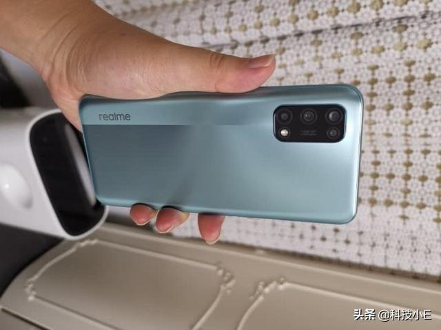 被低估的5G千元机，128GB+四摄仅1299元，还有大电池