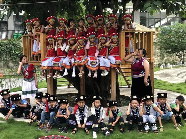 超级宝妈|泸水市幼儿园：边疆娃娃心向党 民族团结共成长
