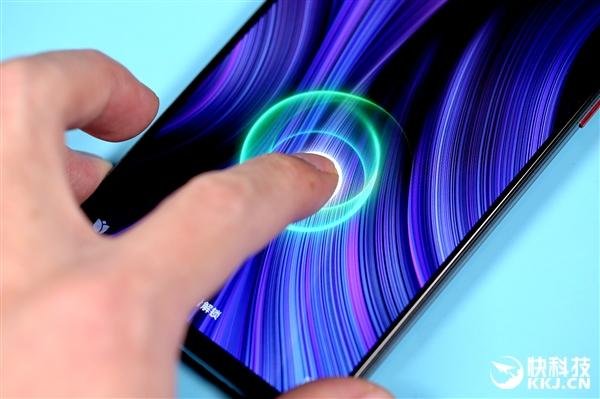 环球网：Redmi K30 Pro开箱图赏：弹出式真全面屏 无水滴无挖孔