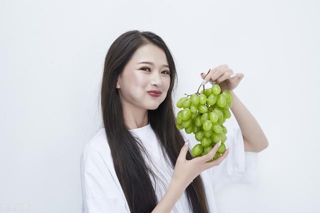 多吃水果能否代替吃蔬菜？提醒：有3个很大区别，营养各有所长