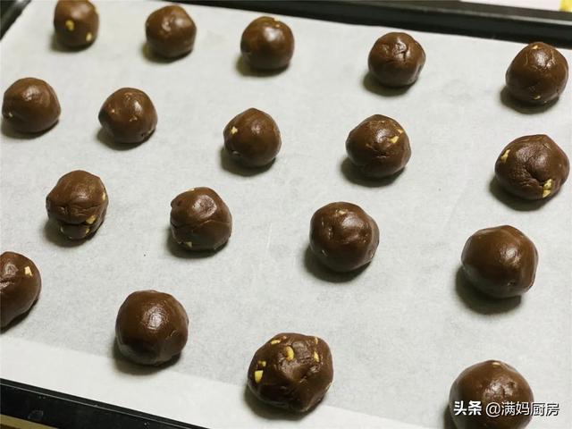 超级宝妈@酥脆美味，超解馋的饼干，打开烤箱，整个房间都能闻到诱人的香气