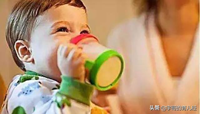 超级宝妈■“我儿子不用喝水？”母婴顾问阻止给百天男宝喂水，宝妈彻底蒙了