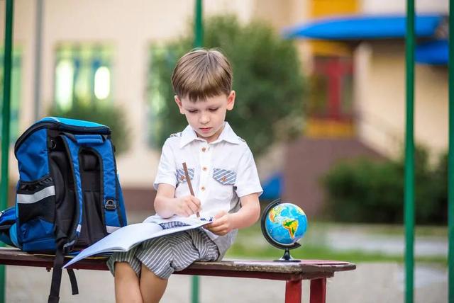 如果孩子不想读书了，就带他去这3个地方看看