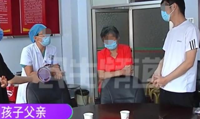 我爱我家|换尿不湿全是血!医院称“脐带粗”,家长质疑:为啥反复扎3次?