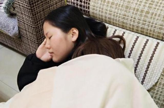 刚怀孕就辞职和一直上班的孕妇，差别很大，宝妈：只怪当时太年轻