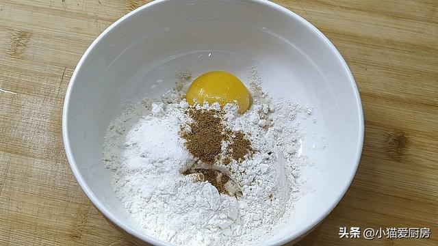 杏鲍菇别再炒了，看看小猫的这种做法，口感外酥里嫩，味好真香