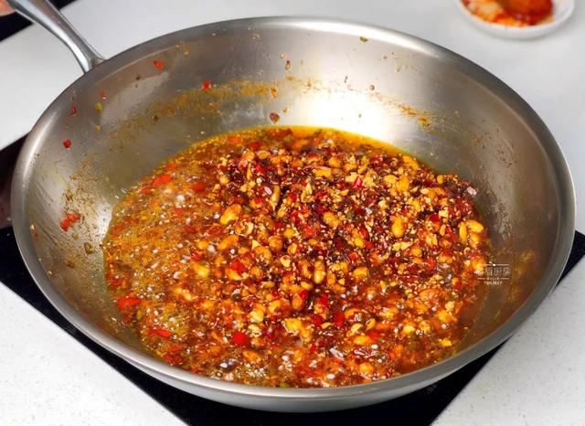 一碗黄豆一把辣椒，不晒不发酵，做法超简单，香辣可口零添加