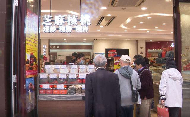 红烧羊肉、涮羊肉、火腿、桃胶、核桃粉……冬季滋补来黄浦就“购”了