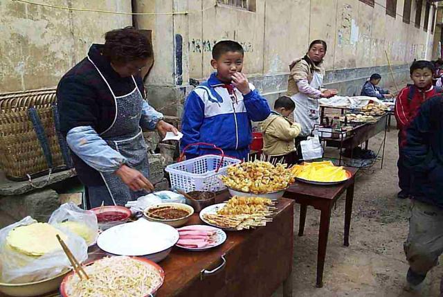 懒妈妈“糊弄式早餐”兴起，容易损害孩子健康，很多家长视而不见