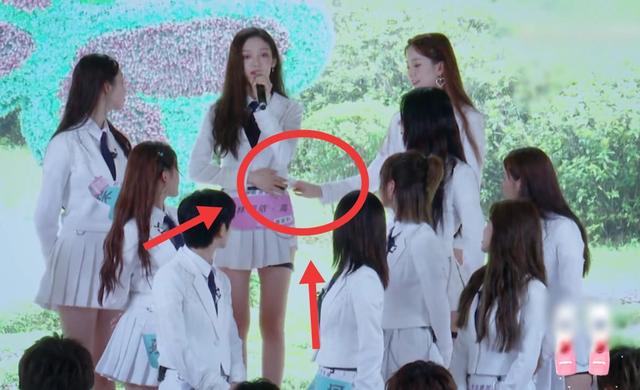 江水寒|希林得第一心酸落泪，有谁注意陈卓璇在干嘛？一个举动黑转粉